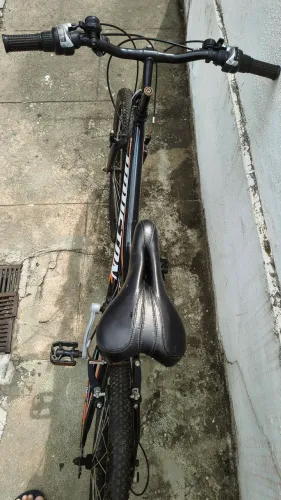 Bicicleta Houston Atlantis Land Aro 24 - 21 Marchas (Preto/Laranja)