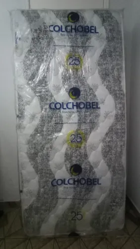Colchão de Solteiro Espuma D28 Pro Life (1,88m x 88cm x 17cm)