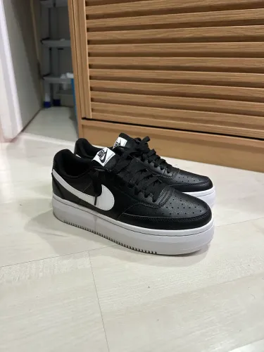 Tênis Nike Court vision alta 41