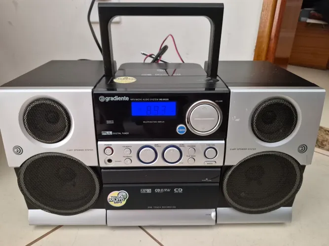 Aparelho de som Gradiente relíquia com MP3