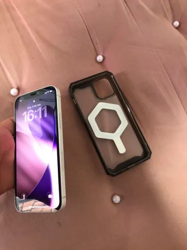 iPhone 12