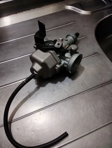 Carburador da Honda 150, excelente estado 50, 00 reais.