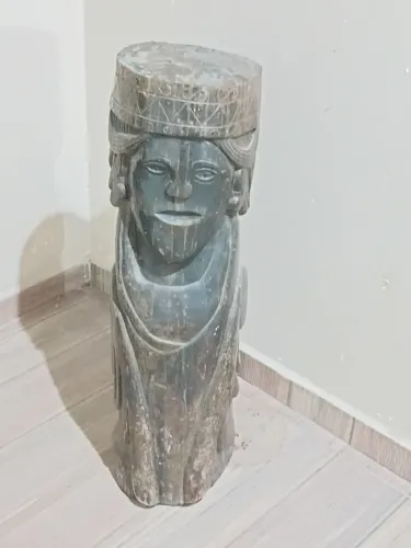 escultura de madeira
