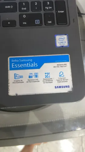 Samsung Essentials modelo NP350XAA-KF3BR.