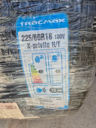 Pneus 225/60 R18 Novos