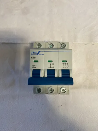 Kit 4 Peças Mini Disjuntor Tripolar JNG 70 Amperes Curva C - NOVO