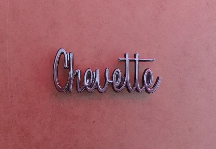 Emblema Manuscrito Chevette Capô E Traseira Original Usado