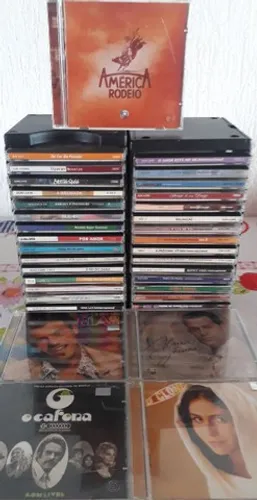 Lote com 35 Cds trilhas de novelas Internacionais e nacionais