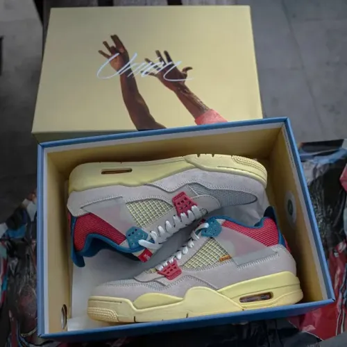 Air Jordan 4