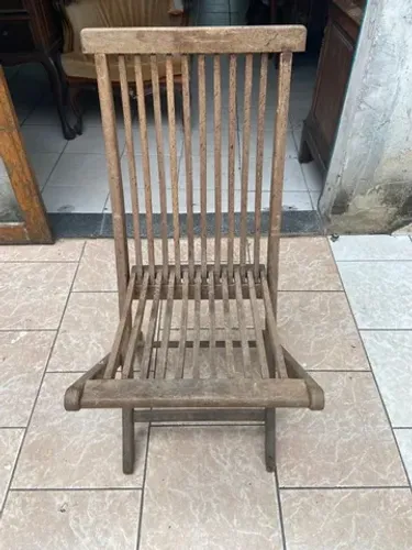 Cadeira Antiga Ripada E Dobrável
