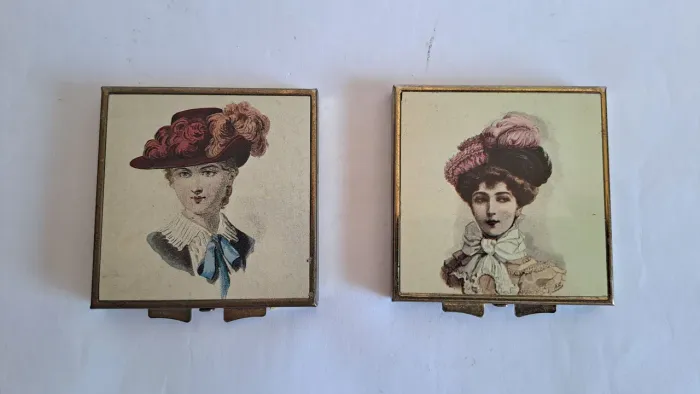 *** MT Fabricadas entre 30's e 50's Duas Caixinhas Vintage para Pílulas, Estilo Vitoriano