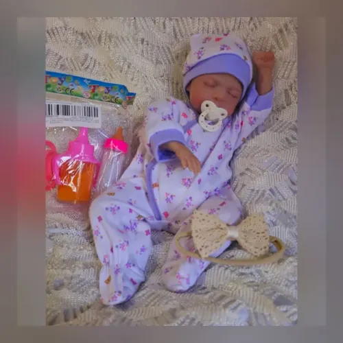 Bebê reborn mini