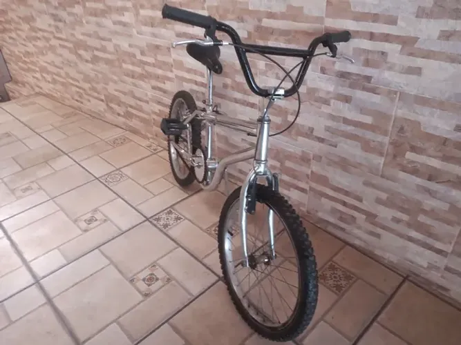 BMX cromada aro 20  *