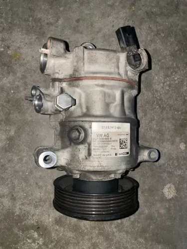 Compressor ar condicionado Golf MK7 TSI 2015