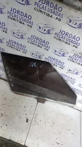  Vidro porta Uno  dianteira direita (quatro portas)