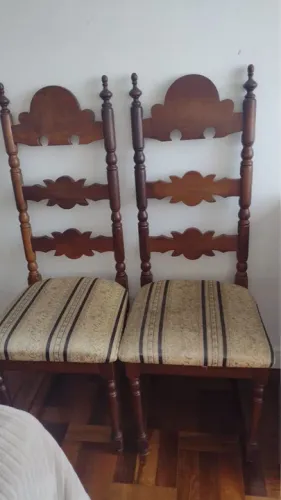 Cadeiras estilo colonial (o par)