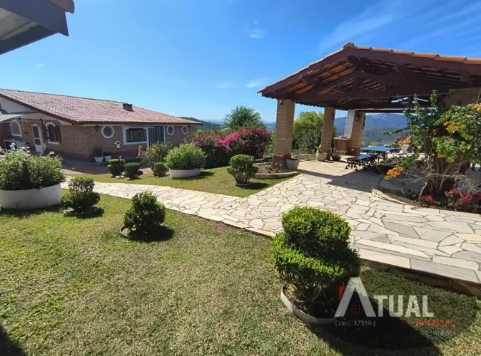 Linda Chácara á venda em Atibaia Condomínio com terreno 5.115 m².