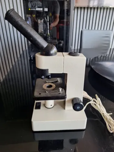 Microscópio Colecionador
