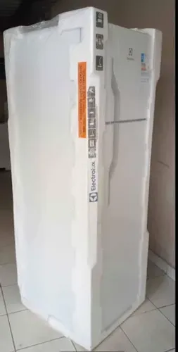 Geladeira duplex nova na caixa 