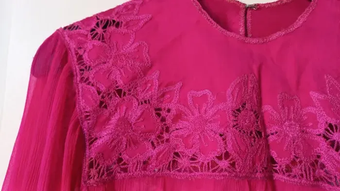 Blusa vintage seda e renda
