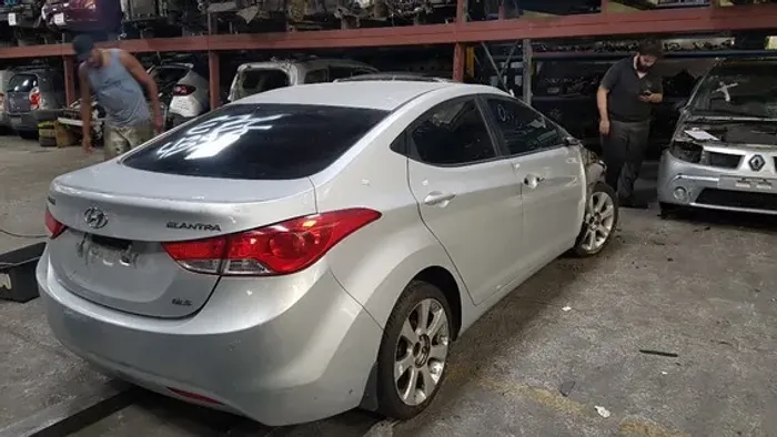 Sucata Elantra para retirada de peças