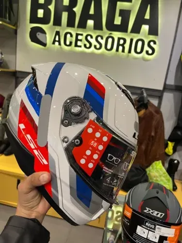 Capacete LS2 com óculos interno 