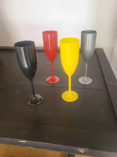 Taças em acrílico