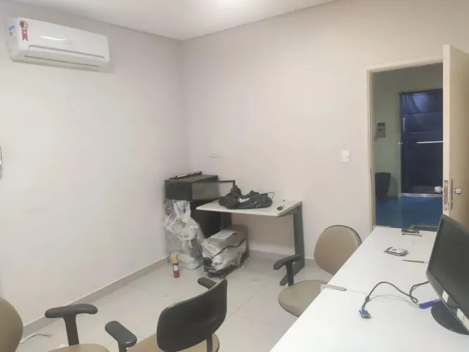 3 Salas Comerciais no bairro Asa Sul em Brasília/DF - Desocupadas