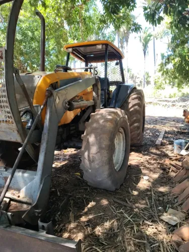 TRATOR VALTRA BM110