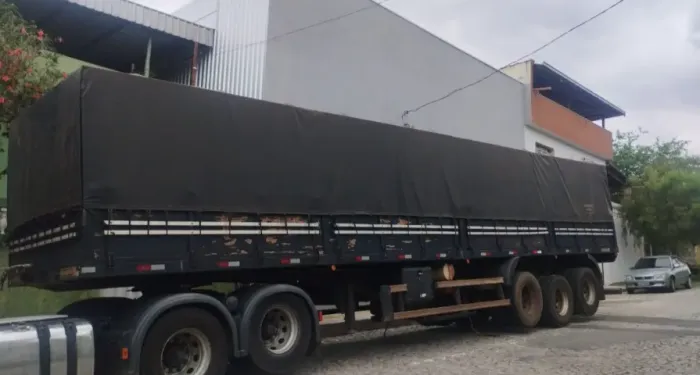 Carreta Rodofort  asuar de chapa  ano 21/21  carreta 12mts40