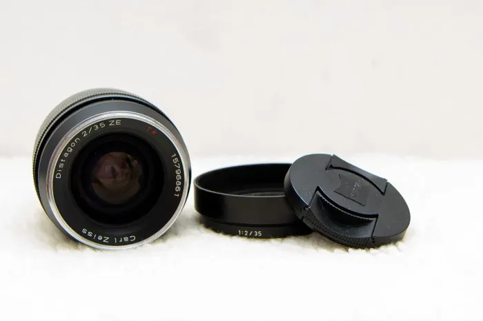 Lente Distagon Carl Zeiss 2/35mm ZE