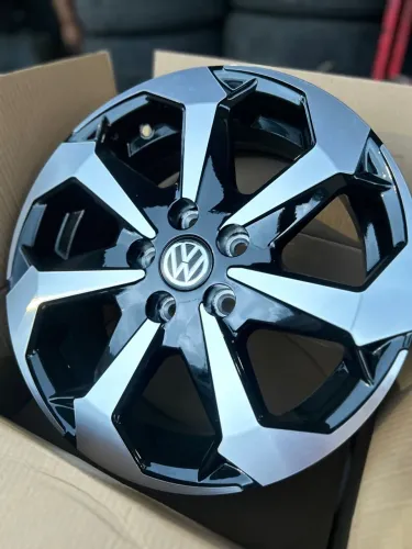 Rodas novas 4x100 Volkswagen R15 
