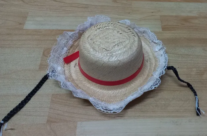 Chapéu Festa Junina Infantil menina de palha com detalhes em renda e fita