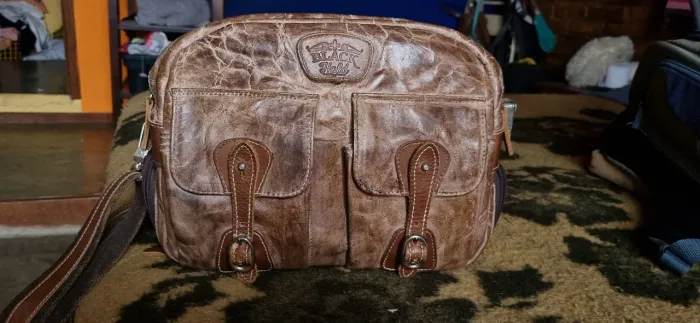 Bolsa de Couro para Câmera Black Hold