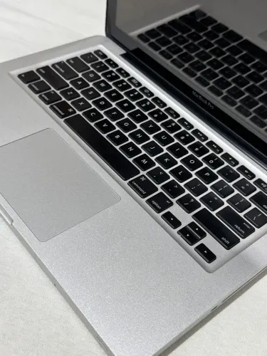 MacBook 13? 8gb ram SSD 240 2011