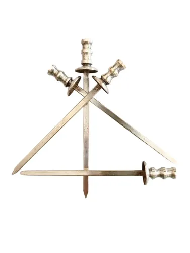 Petisqueiros em forma de espada metal com banho de prata