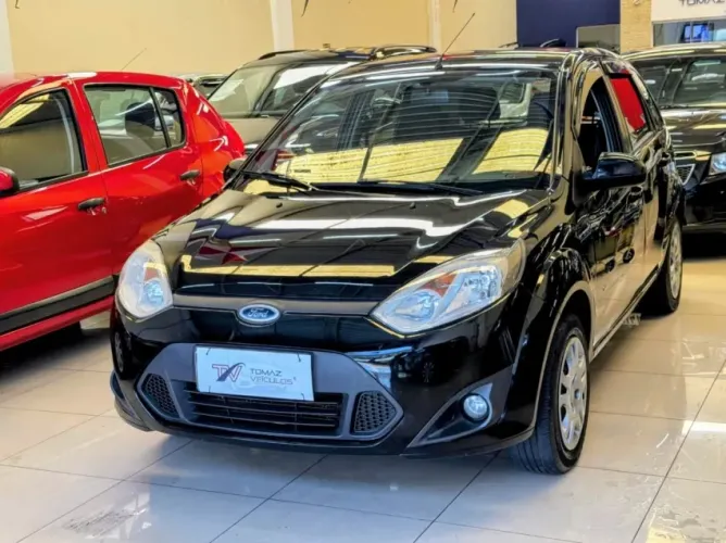 Ford Fiesta SE 1.6 8V Flex 5P 2014