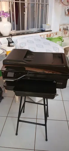 Impressora Multifuncional OfficeJet 7612 - Usado (É preciso fazer manutenção)