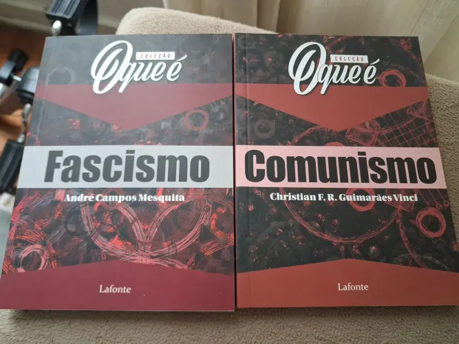 Coleção O Que é??? Fascismo é Comunismo. - NOVO!!!