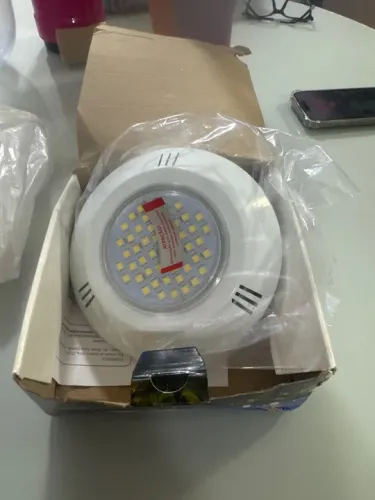 led para piscina novo na caixa 