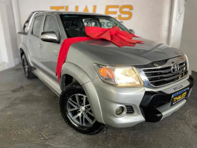 Toyota Hilux CD SRV 4X4 2.7 Flex 16V Aut. 2014