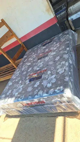 Cama de casal box 1.88x1.38x5cm