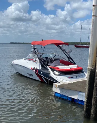 Lancha Jetboat Sea-Doo Wake 230 - 2012
