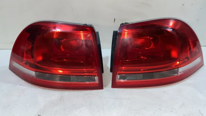 Lanterna Volkswagen Touareg 2013 2014 2015 