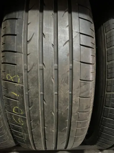 Pneu 235/60/18 Bridgestone  79% vida útil
