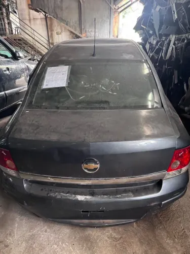 Tampa traseira vectra sedan 