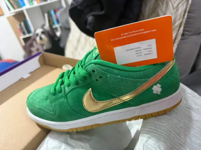 Tênis Nike Dunk Low SB St Patricks - Novo