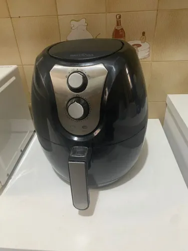 Air Fryer/Fritadeira Elétrica sem Óleo, Britania, Preta, com Timer e capacidade de 3,2L