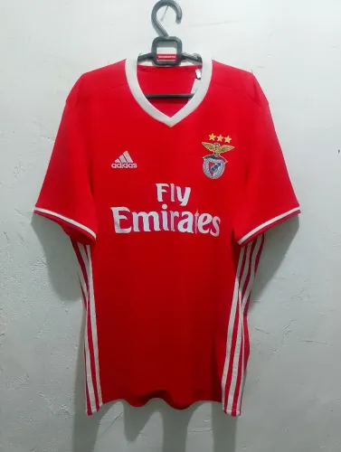 Camisa M do Benfica 2016/17