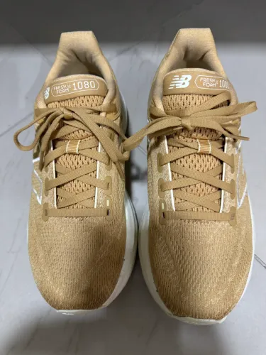 Tênis New balance nude número 34